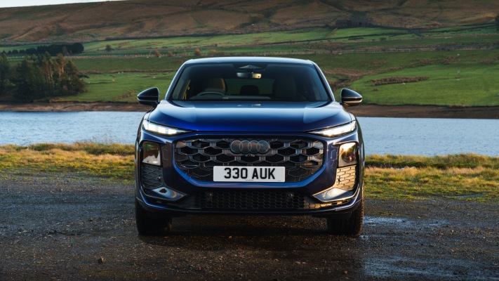 Audi Q3 Sportback e-hybrid UK Version 2026. Desktop wallpaper