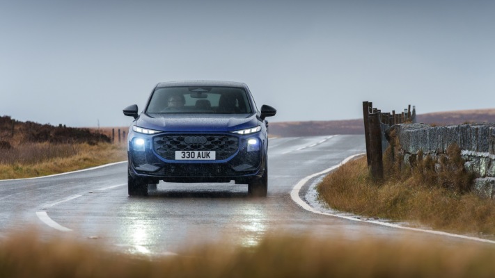 Audi Q3 Sportback e-hybrid UK Version 2026. Desktop wallpaper