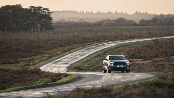 Audi Q3 Sportback UK Version 2026. Desktop wallpaper