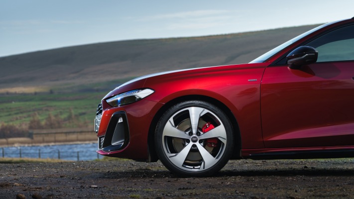 Audi A5 Avant e-hybrid quattro UK Version 2026. Desktop wallpaper