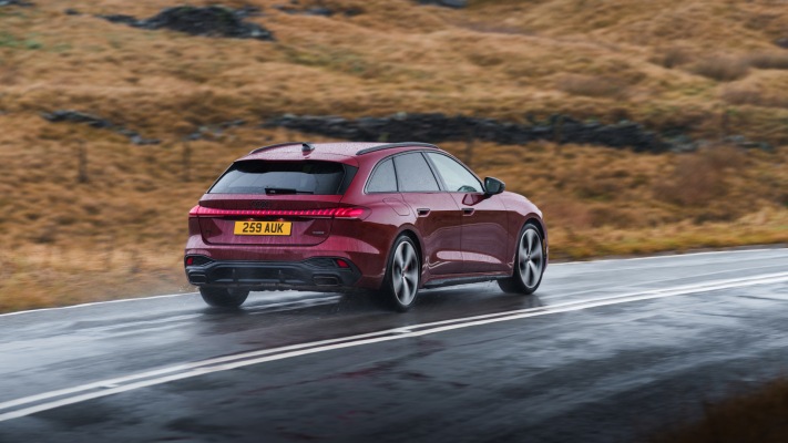 Audi A5 Avant e-hybrid quattro UK Version 2026. Desktop wallpaper