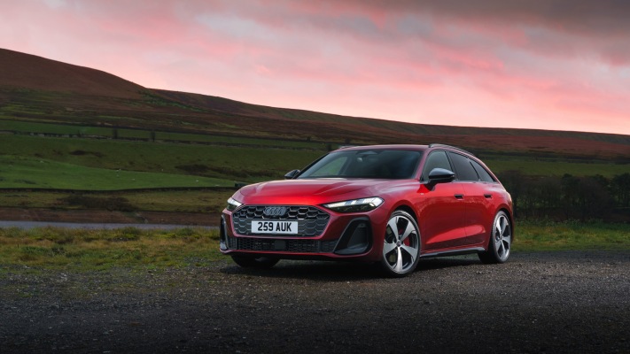 Audi A5 Avant e-hybrid quattro UK Version 2026. Desktop wallpaper