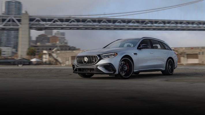 Mercedes-AMG E 53 Hybrid Wagon USA Version 2025. Desktop wallpaper