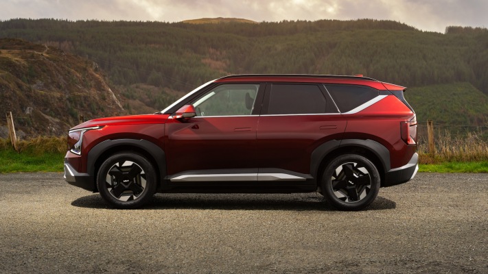 Kia EV5 Air UK Version 2026. Desktop wallpaper