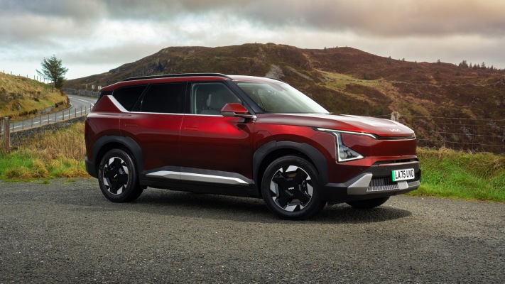 Kia EV5 Air UK Version 2026. Desktop wallpaper