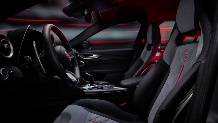 Alfa Romeo Giulia Quadrifoglio Luna Rossa 2026. Desktop wallpaper