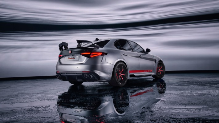 Alfa Romeo Giulia Quadrifoglio Luna Rossa 2026. Desktop wallpaper