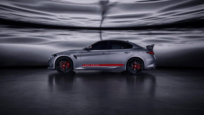 Alfa Romeo Giulia Quadrifoglio Luna Rossa 2026. Desktop wallpaper