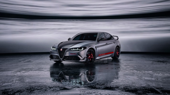 Alfa Romeo Giulia Quadrifoglio Luna Rossa 2026. Desktop wallpaper