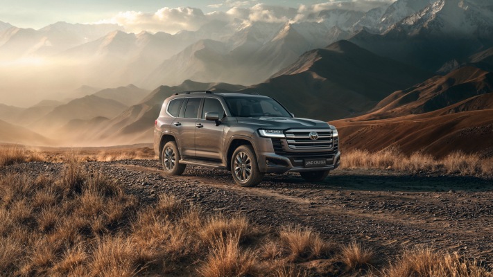 Toyota Land Cruiser 300 Performance Hybrid 2026. Desktop wallpaper