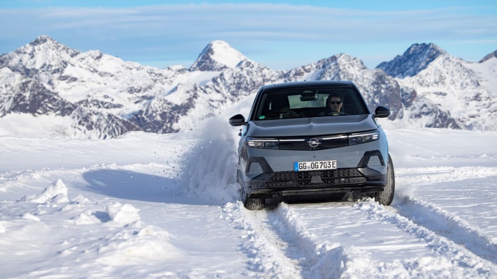 Opel Grandland Electric AWD 2026. Desktop wallpaper