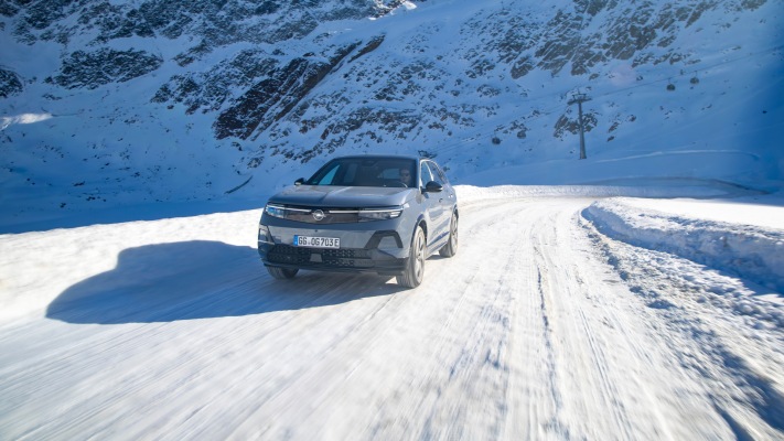 Opel Grandland Electric AWD 2026. Desktop wallpaper