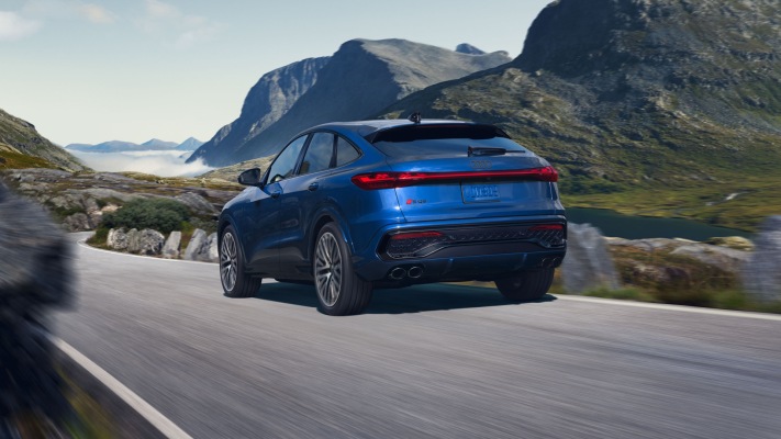 Audi SQ5 Sportback USA Version 2026. Desktop wallpaper