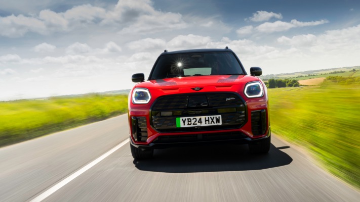 Mini Countryman SE UK Version 2026. Desktop wallpaper