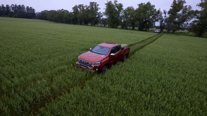 Ram Dakota Laramie 2027. Desktop wallpaper