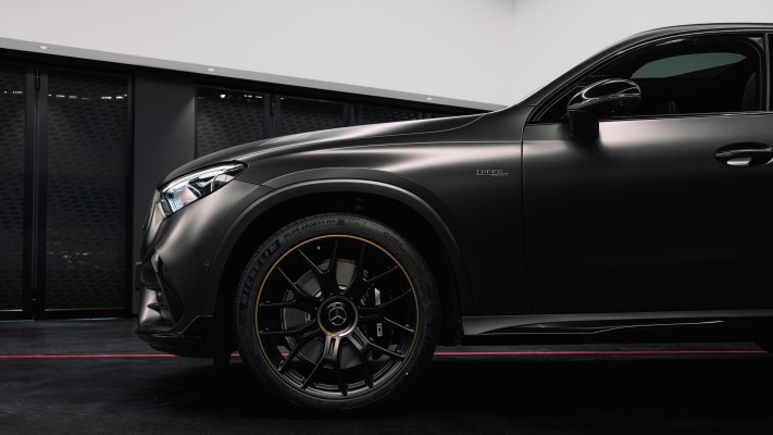 Mercedes-AMG GLC 53 4MATIC+ Coupé 2027. Desktop wallpaper