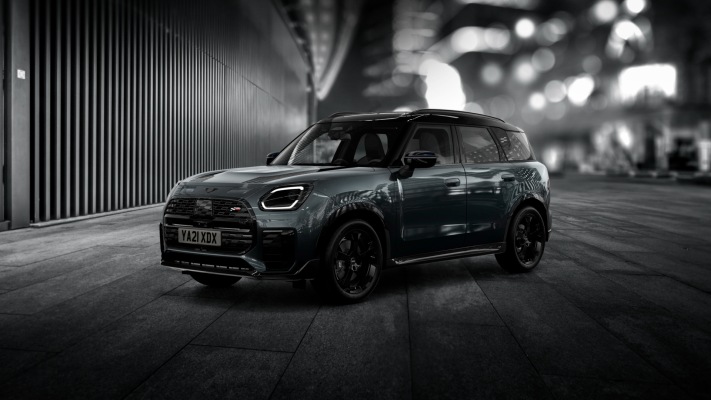 MINI Cooper Countryman Shadow Edition 2026. Desktop wallpaper