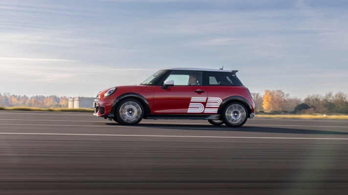 MINI 1965 Victory Edition 2026. Desktop wallpaper