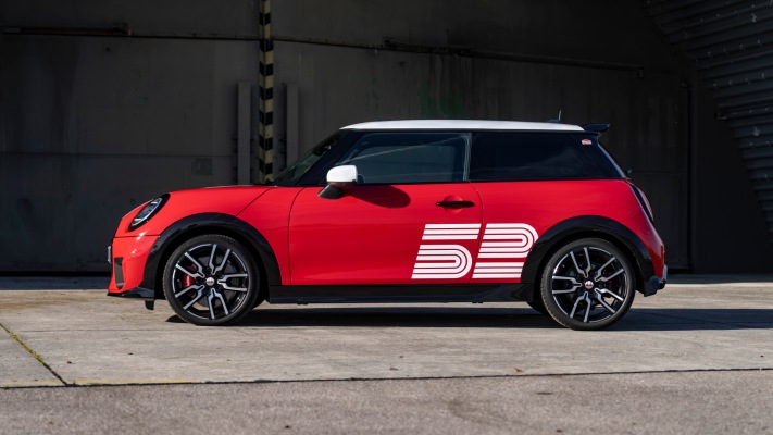 MINI 1965 Victory Edition 2026. Desktop wallpaper