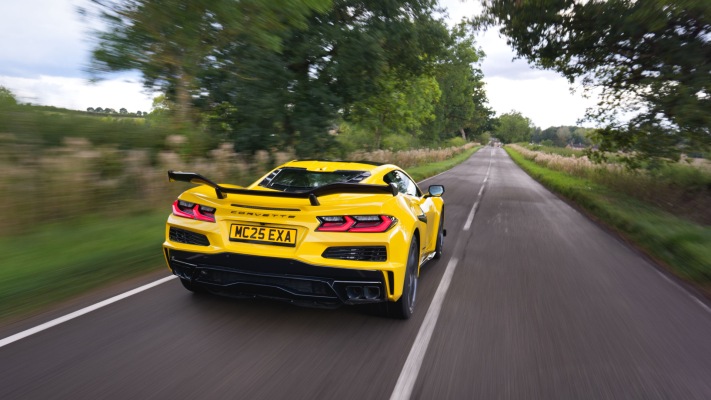 Chevrolet Corvette Z06 UK Version 2026. Desktop wallpaper