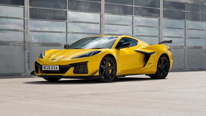 Chevrolet Corvette Z06 UK Version 2026. Desktop wallpaper