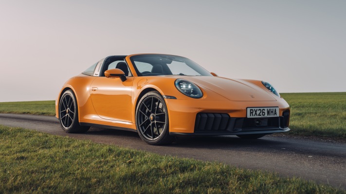 Porsche 911 Targa 4 GTS UK Version 2025. Desktop wallpaper