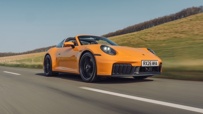 Porsche 911 Targa 4 GTS UK Version 2025. Desktop wallpaper
