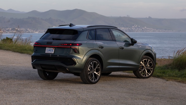 Audi Q3 S-line quattro USA Version 2026. Desktop wallpaper