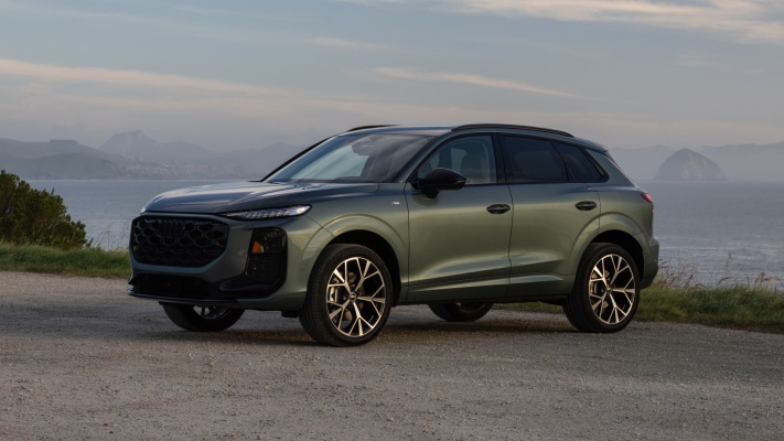 Audi Q3 S-line quattro USA Version 2026. Desktop wallpaper