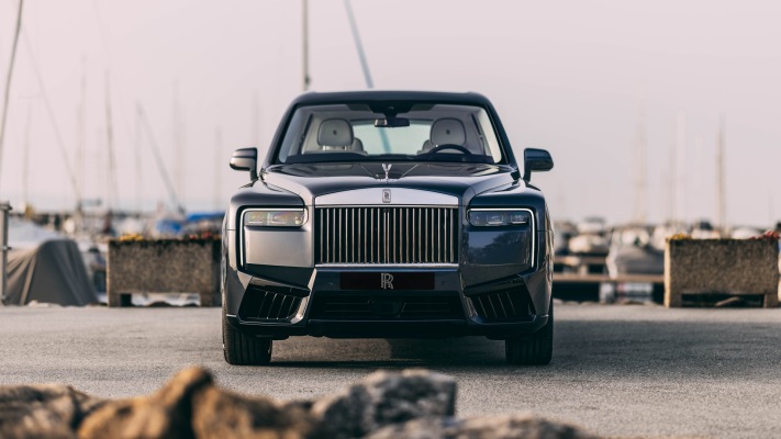 Rolls-Royce Cullinan Yachting 2026. Desktop wallpaper