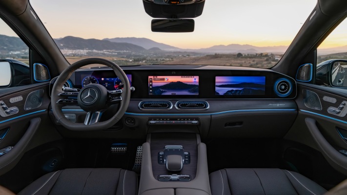 Mercedes-Benz GLS 2027. Desktop wallpaper