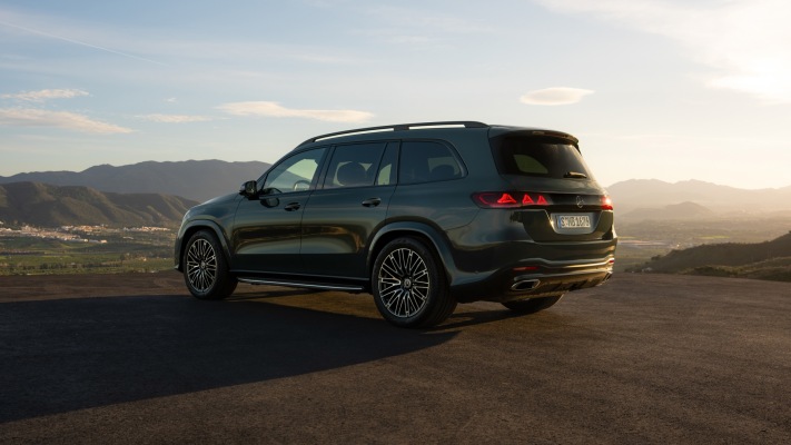 Mercedes-Benz GLS 2027. Desktop wallpaper