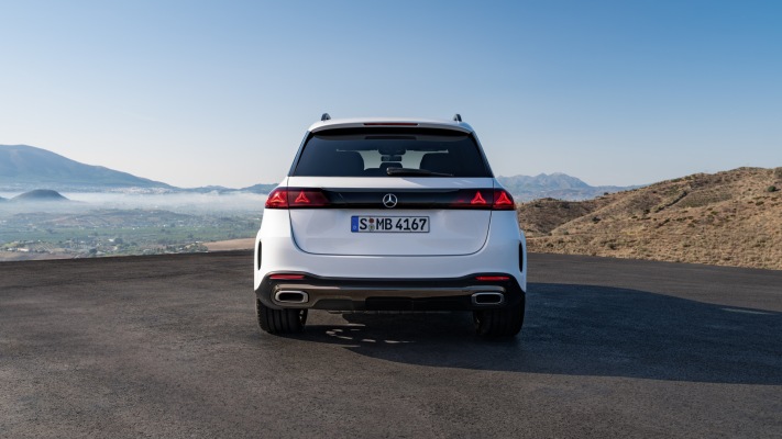 Mercedes-Benz GLE 2027. Desktop wallpaper