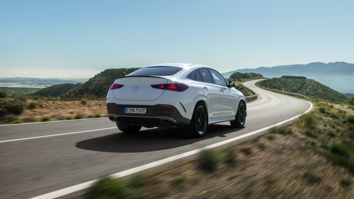 Mercedes-Benz GLE Coupé 2027. Desktop wallpaper