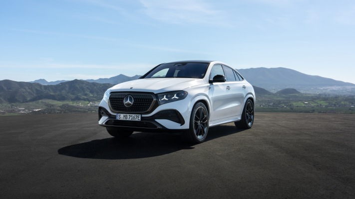 Mercedes-Benz GLE Coupé 2027. Desktop wallpaper