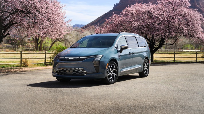 Chrysler Pacifica Pinnacle 2027. Desktop wallpaper