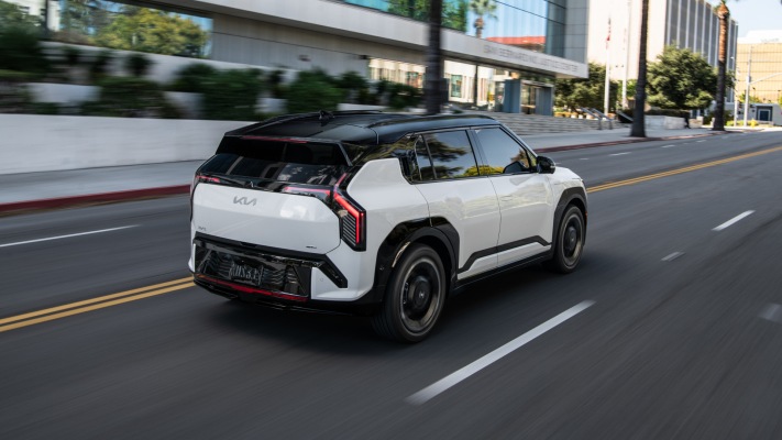 Kia EV3 GT-Line USA Version 2027. Desktop wallpaper