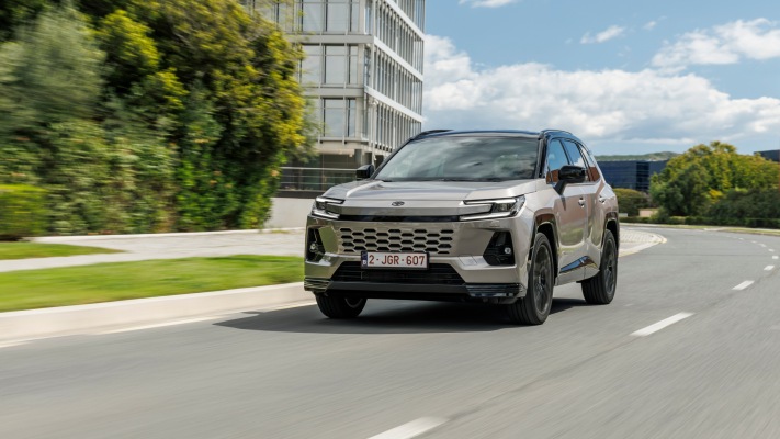 Toyota RAV4 HEV Avantgarde 2026. Desktop wallpaper