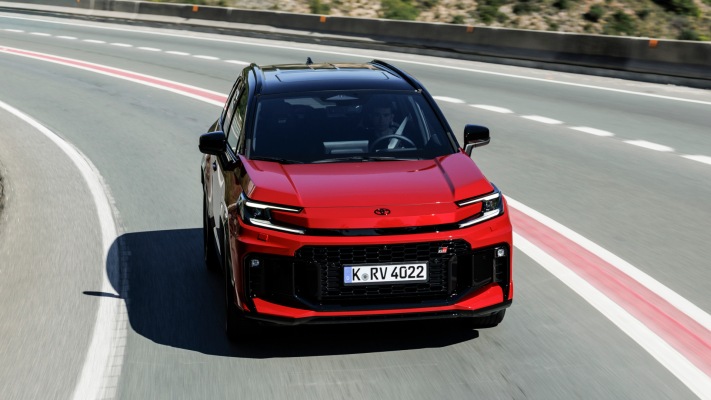 Toyota RAV4 PHEV GR Sport 2026. Desktop wallpaper