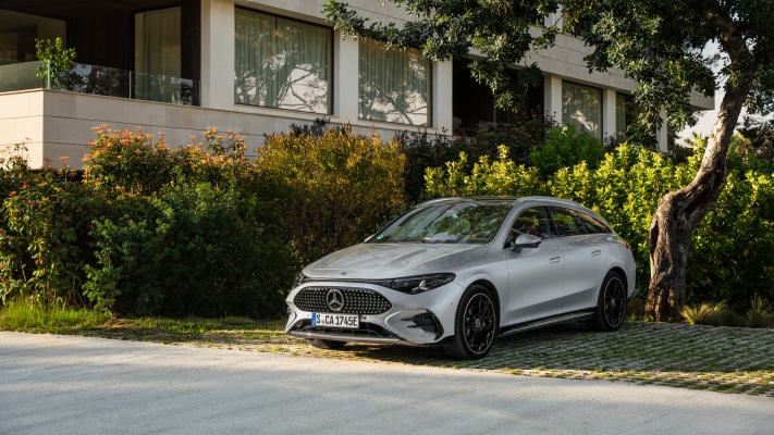 Mercedes-Benz CLA 350 4MATIC EQ Shooting Brake 2026. Desktop wallpaper
