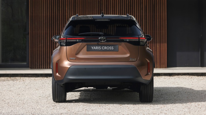Toyota Yaris Cross 2027. Desktop wallpaper