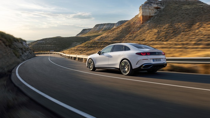 Mercedes-Benz C-Class EV 2027. Desktop wallpaper