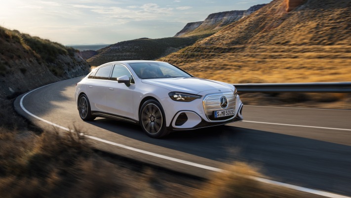 Mercedes-Benz C-Class EV 2027. Desktop wallpaper