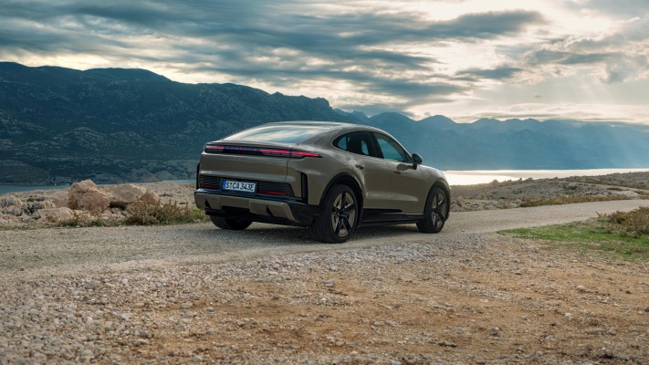 Porsche Cayenne Turbo Coupé Electric 2027. Desktop wallpaper