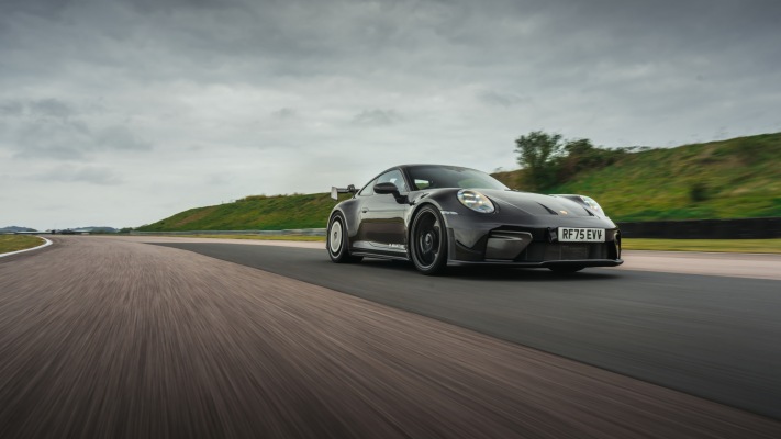 Porsche 911 GT3 Manthey Kit UK Version 2026. Desktop wallpaper