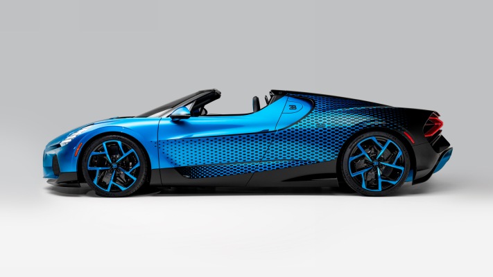Bugatti W16 Mistral Fly Bug 2026. Desktop wallpaper