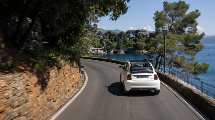 Fiat 500 Dolcevita 2026. Desktop wallpaper
