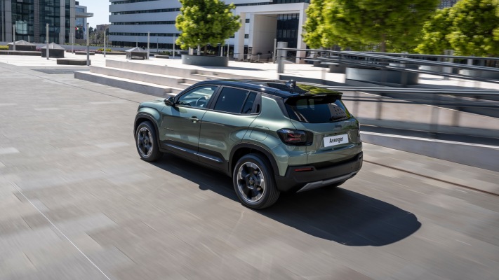 Jeep Avenger e-hybrid 2027. Desktop wallpaper