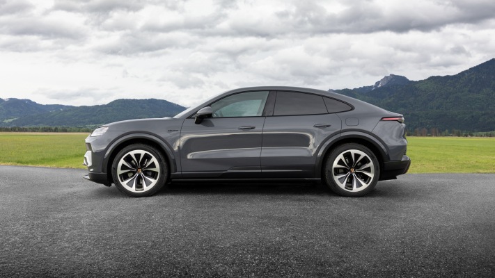 Porsche Cayenne Coupé Electric 2027. Desktop wallpaper