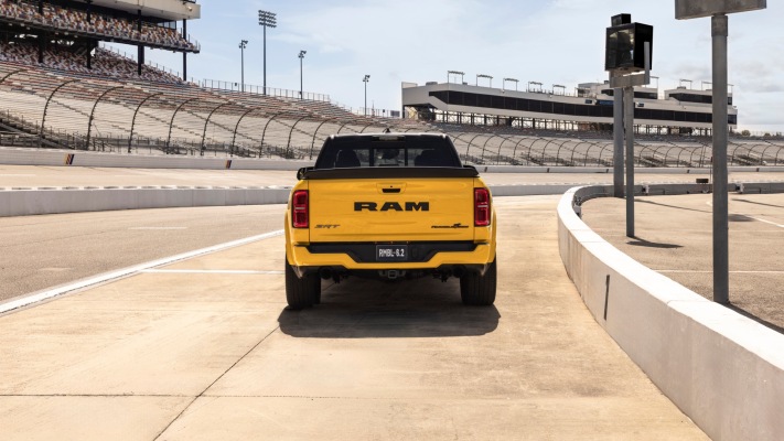 Ram 1500 Rumble Bee SRT 2027. Desktop wallpaper